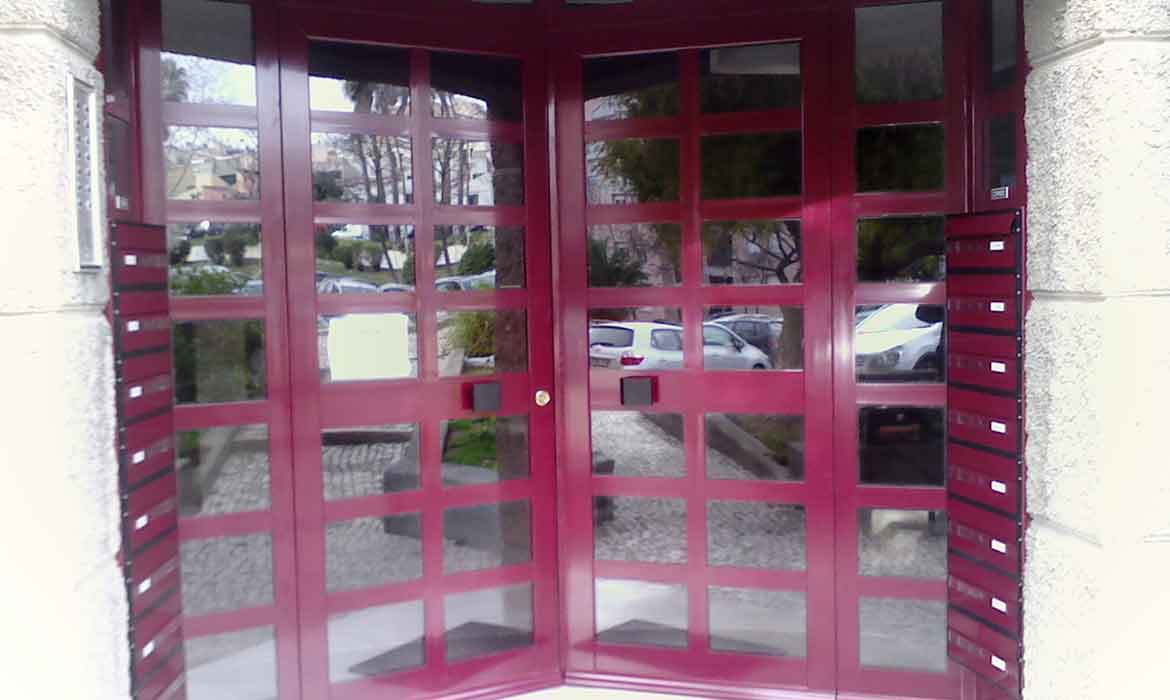  Portas de Condomínio 